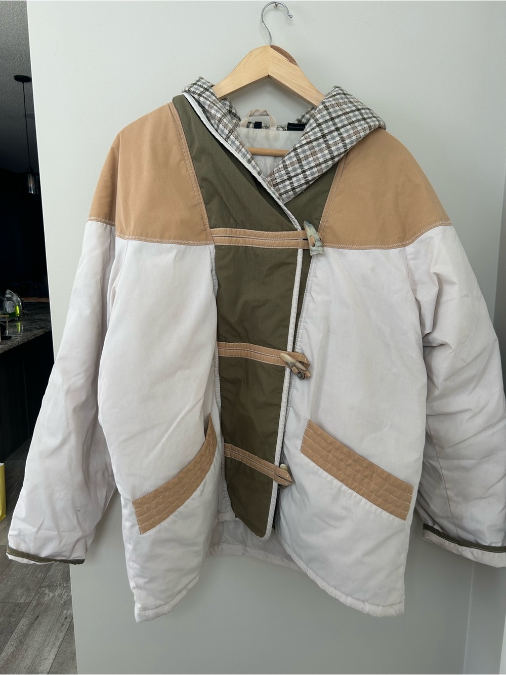 Women’s Neutral Colorblock Hooded Jacket - White, Tan & Olive